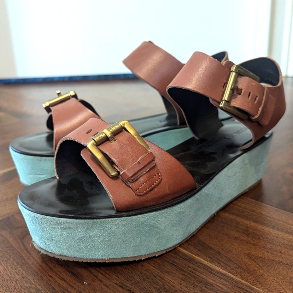 Pour La Victoire cognac Caltha platform sandal 9.5